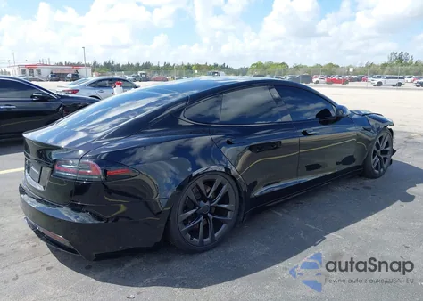 2022 Tesla Model S Dual Motor All-Wheel Drive z USA, uszkodzony, nr VIN 5YJSA1E56NF476942